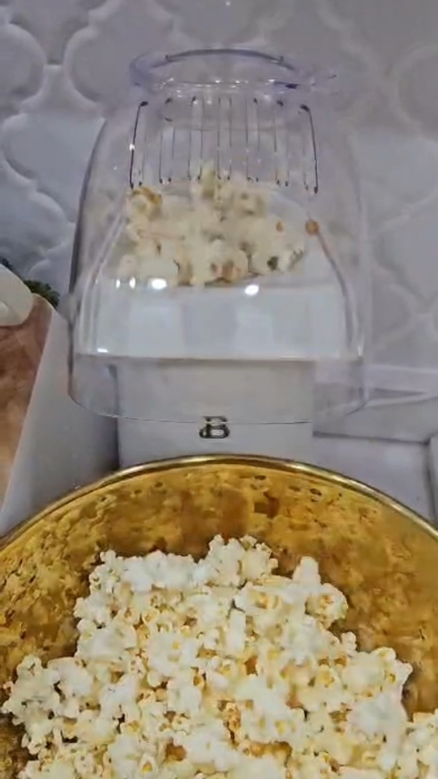 My kids love this popcorn maker for the weekends movie night🍿

#LTKfindsunder50 #LTKVideo
