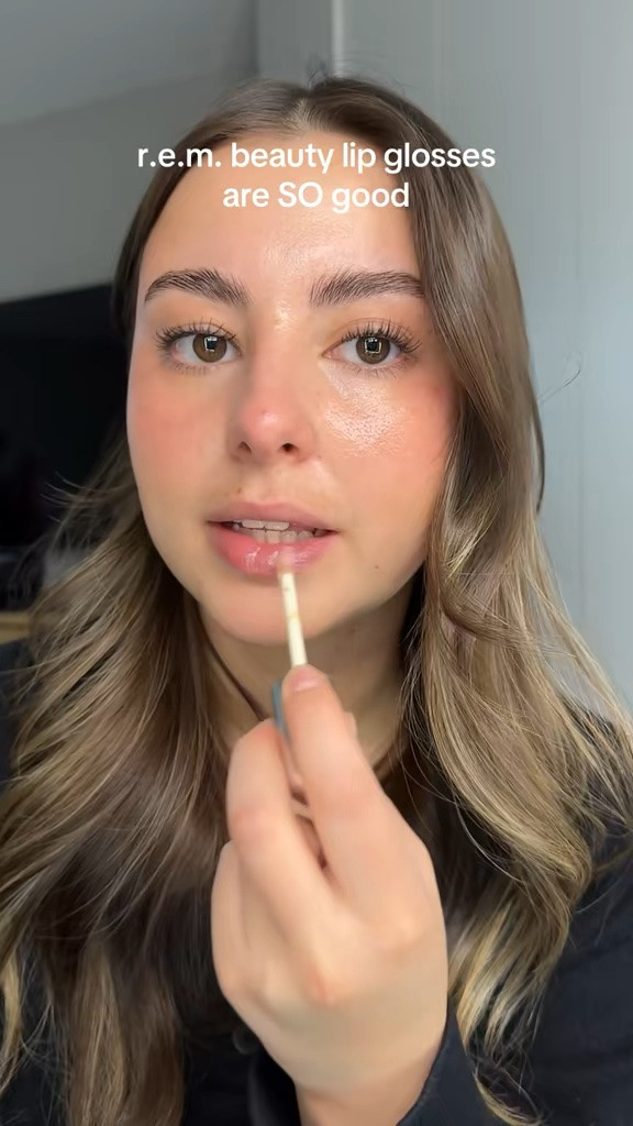 r.e.m. lip glosses are so shiny! I’m in love 😍

#LTKBeauty #LTKselfcare #LTKgrwm
