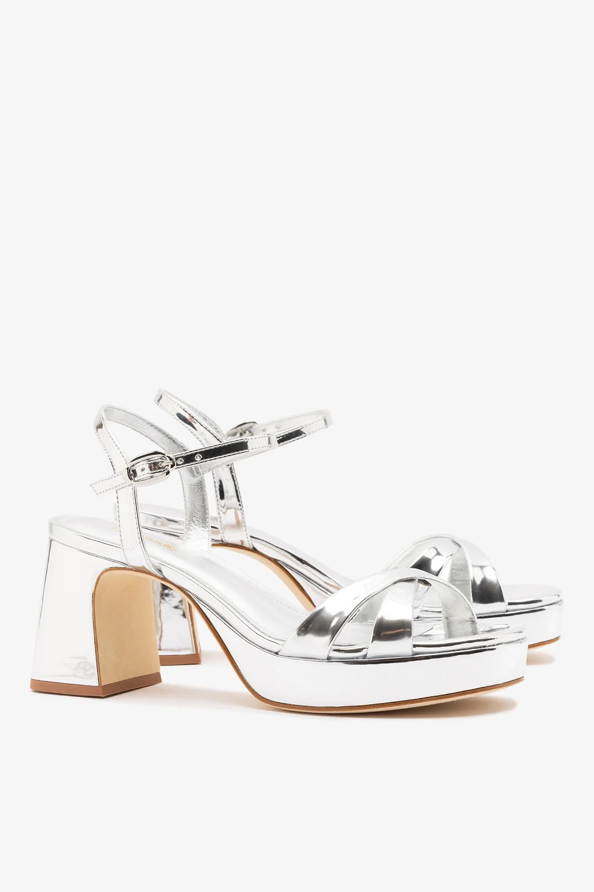 Bianca Low Sandal Silver Specchio | Larroude
