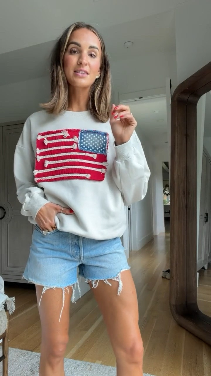 Still not over this target sweatshirt 😍 such a good free people dupe too! 🙌🏼