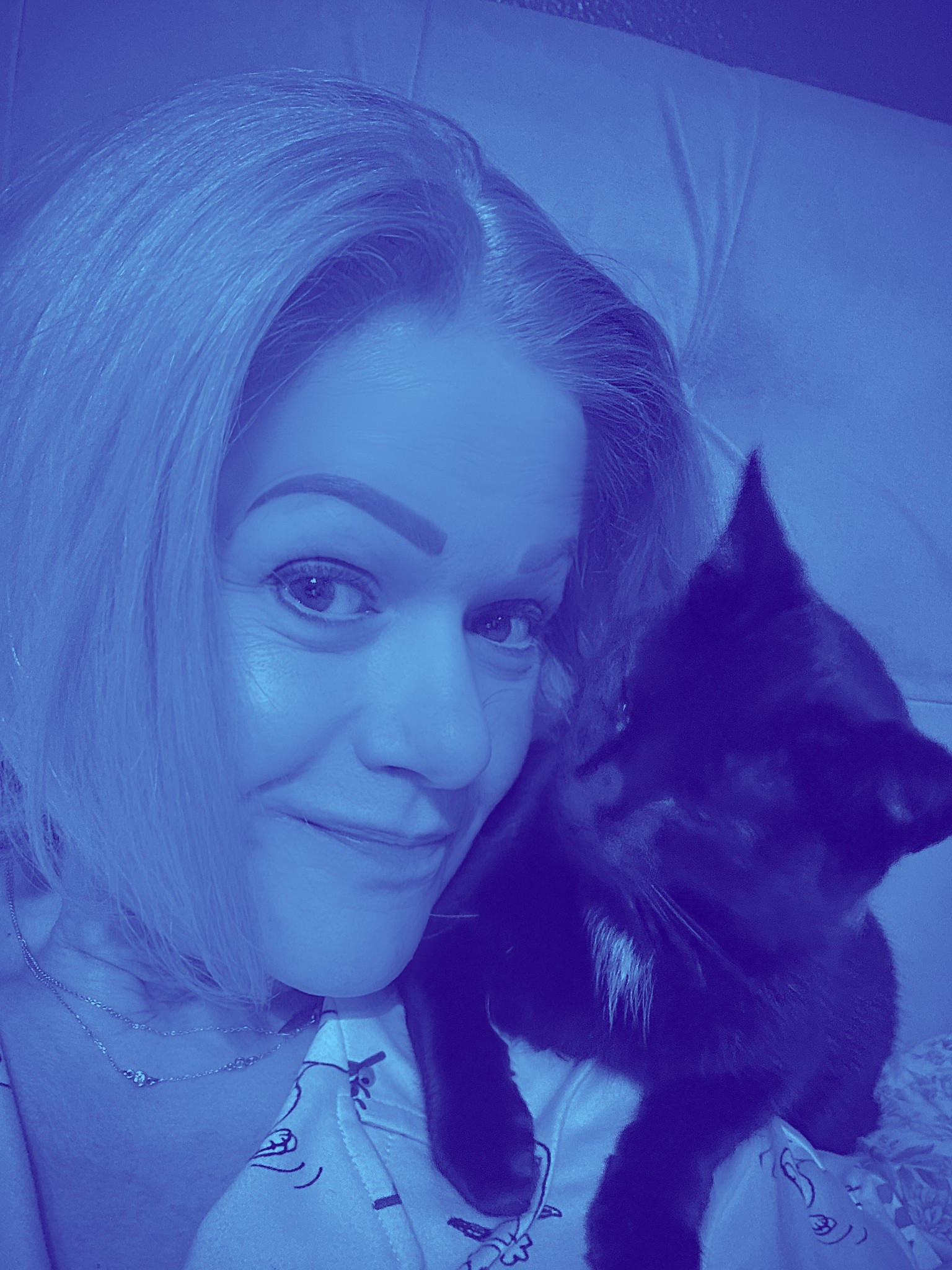 This girl is the best buddy you could ever have on a cozy, rainy day! 🐈‍⬛ Animals are good for the soul.
#rescue #adoptdontshop



#LTKdayinmylife