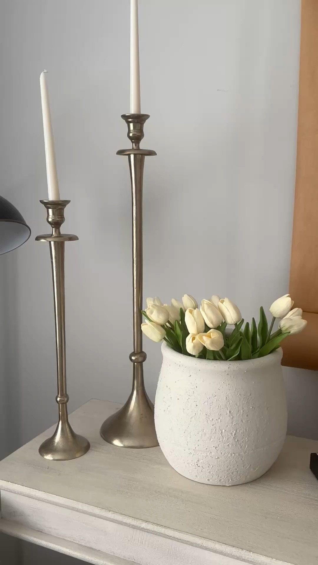 Summer console table decor! Clean and minimal! Then I turn on the lamps when the sun goes down for that warm summer ambiance! I’ll change out these tulips for hydrangeas or greenery I linked below! Just have to decide which I want to use maybe I’ll do both and switch them mid summer! 

My exact console is no longer sold at Ballard designs, but I linked my recent favs that I would buy if I was looking for a console! 


Console table, home decor, summer decor, summer outfits, Amazon home, Amazon finds, summer home decor, living room decor, living room, faux flowers, faux greenery, candlesticks

#LTKHome #LTKdayinmylife #LTKSeasonal