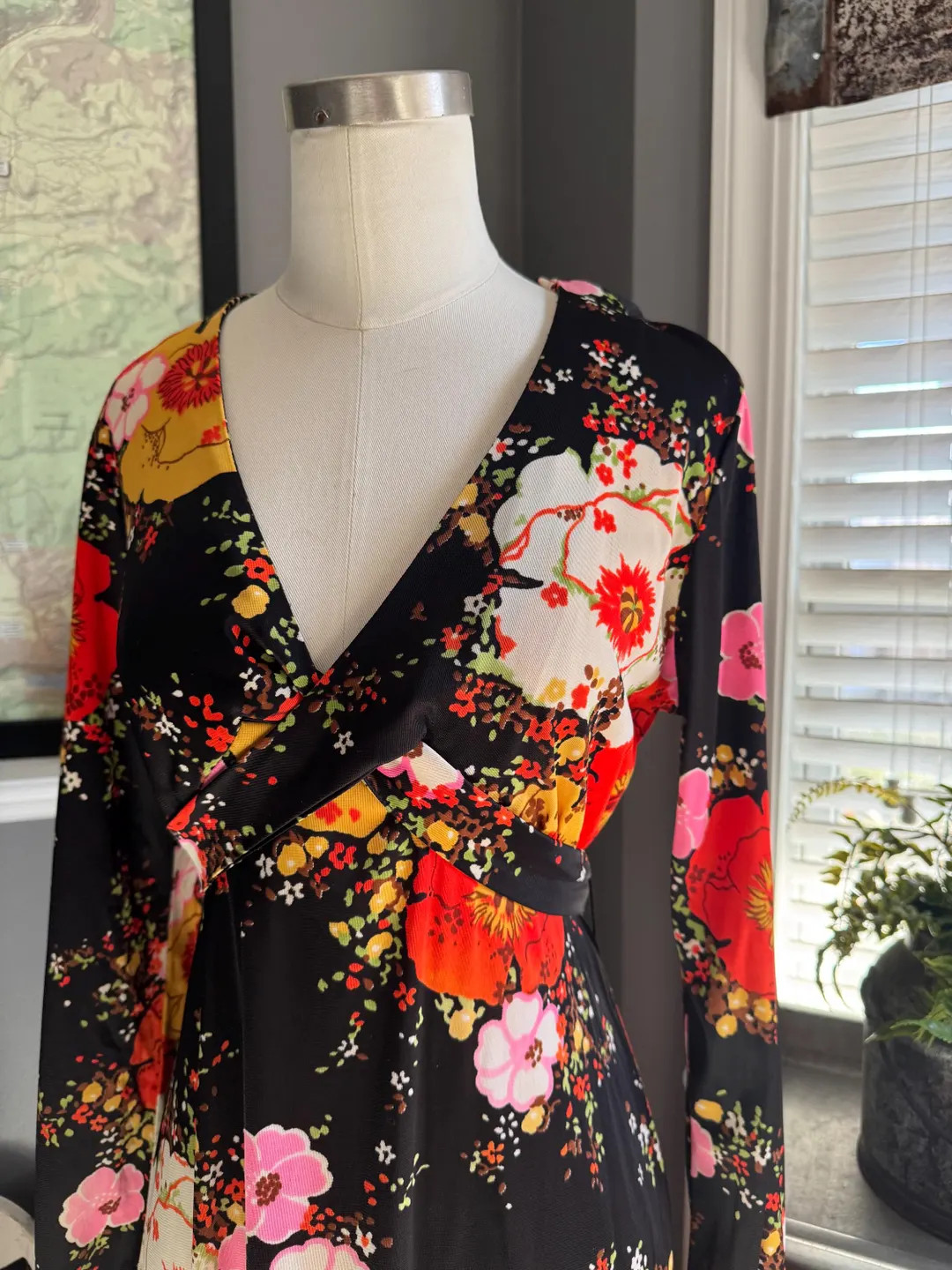 Vintage 60s Mod Black and Hot Pink Daisy Bold Floral Maxi Dress Crossover Belt; 70s Bold and Amaz... | Etsy (US)