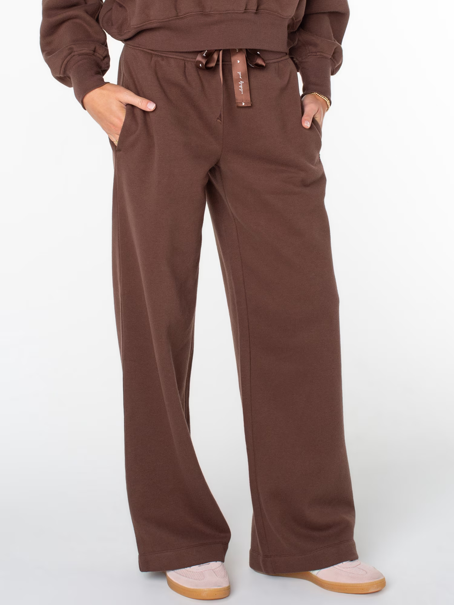 Celebrity Pink Women's Wide Leg Sweatpants with Wide Elastic Waist, Sizes XS-XXXL | Walmart (US)