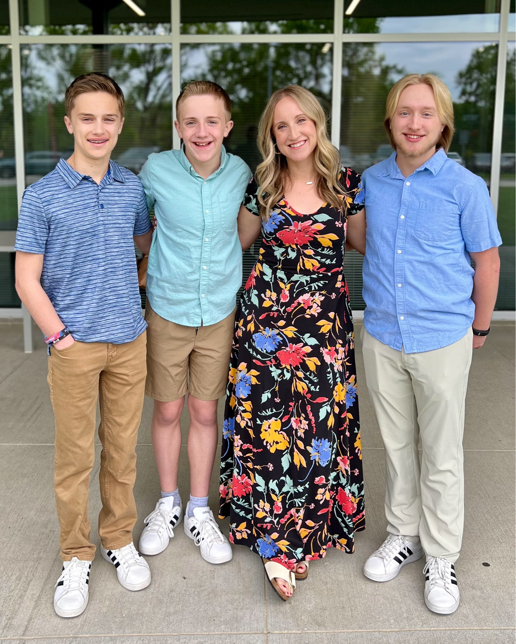 Mother’s Day OOTD 💚

Dress fits snug in the chest, then flares out - wearing small as a 34A, size 6! I think a medium would still fit nicely, too. SO comfortable and SO flattering! Plus, POCKETS!

#LTKSeasonal #LTKFindsUnder100 #LTKOver40