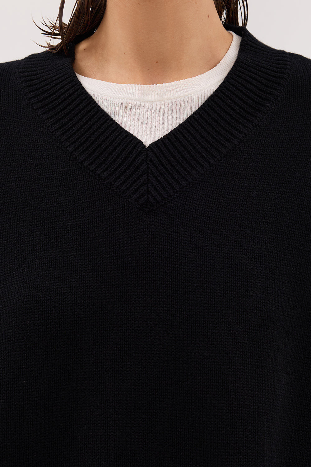 FLINT BLACK V NECK KNIT JUMPER | DISSH