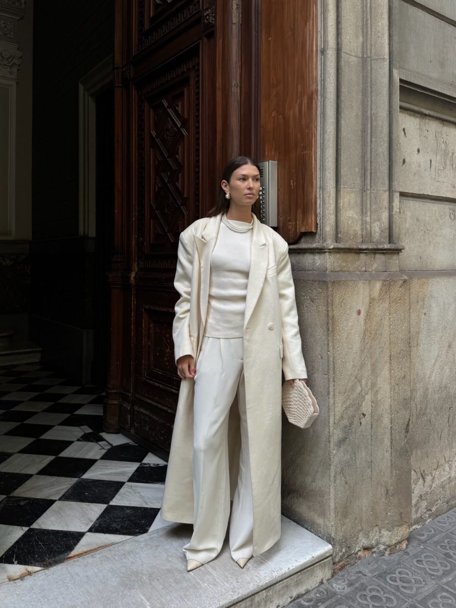 All white chic outfit 

#LTKstyletip #LTKspring #LTKeurope