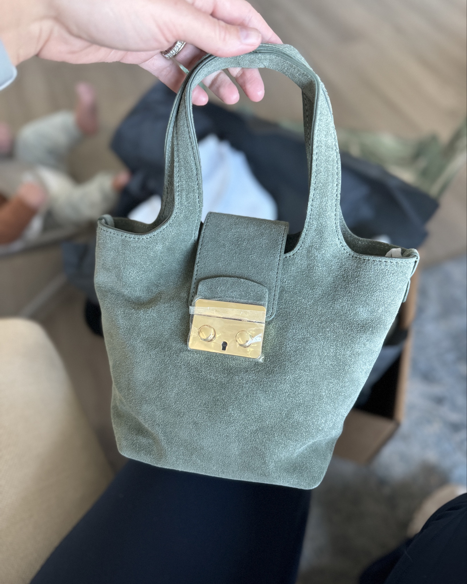 Perfect color, size and comes with a strap 😍

#LTKHoliday #LTKItBag #LTKGiftGuide