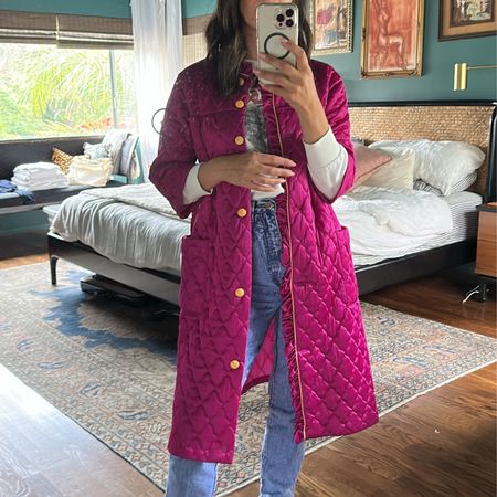 Vintage house coat edit! House coats are perfect layering piece for summer because they add punchy color. Plus they look great dressed up or down! 