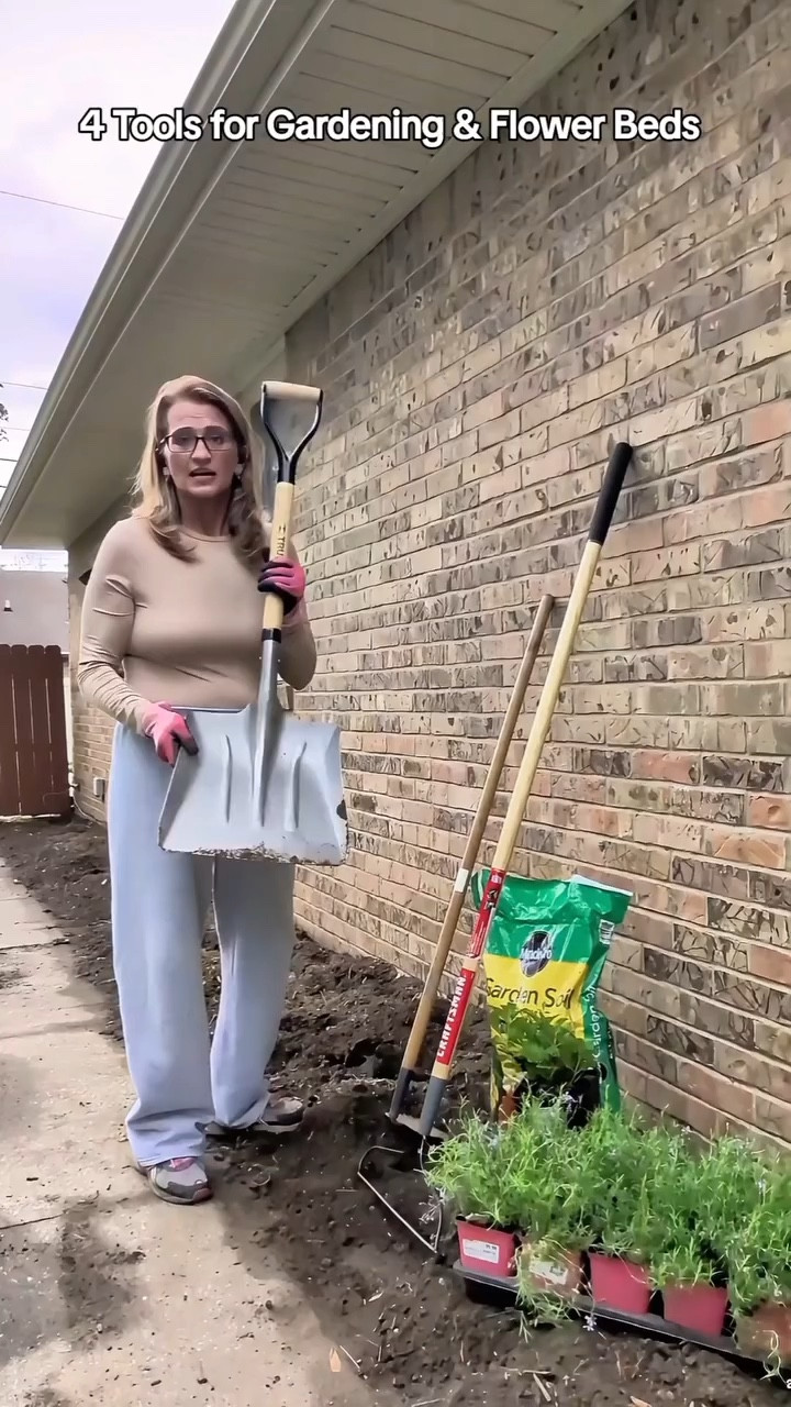 Garden Tools For Everyone

Whether it’s flower beds or potted plants, gardening is about having the right tools!
#gardening #lawnandgarden

#LTKHome #LTKActive #LTKSeasonal