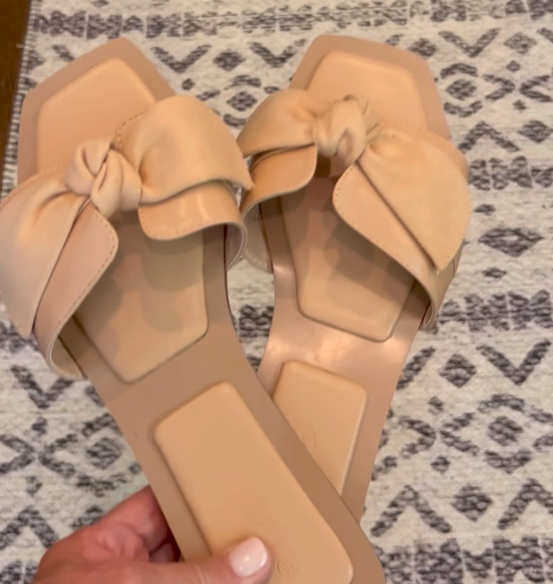 THESE are the cutest and the quality is amazing given the price point! I’ll be ordering another pair for sure!


#LTKshoecrush #LTKstyletip #LTKunder50