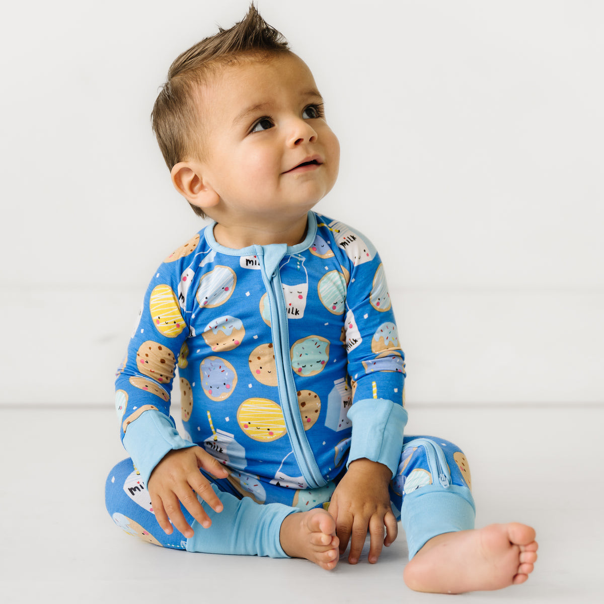 Blue Cookies & Milk Bamboo Viscose Zippy | Little Sleepies