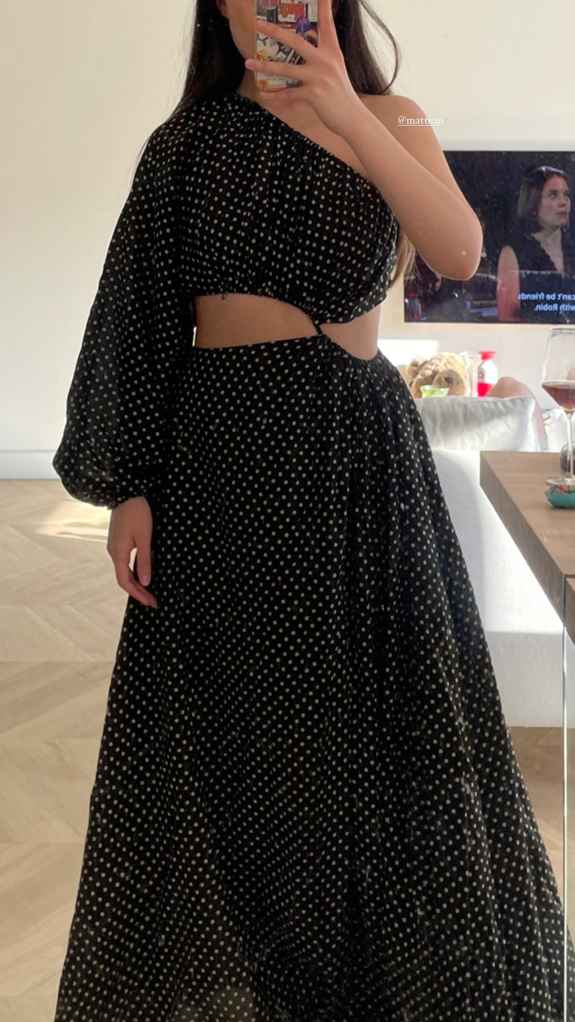 Matteau Asymmetric Wave cut-out detail midi dress. 

Materials: 70% Organic cotton, 30% Silk. 

polka dot pattern, bare shoulder, asymmetric cut, S4S, Farfetch, Luisaviaroma, spring and summer dress, capsule wardrobe, effortlessly chic, outfit inspiration, evening dress.


#LTKeurope #LTKSeasonal #LTKfit