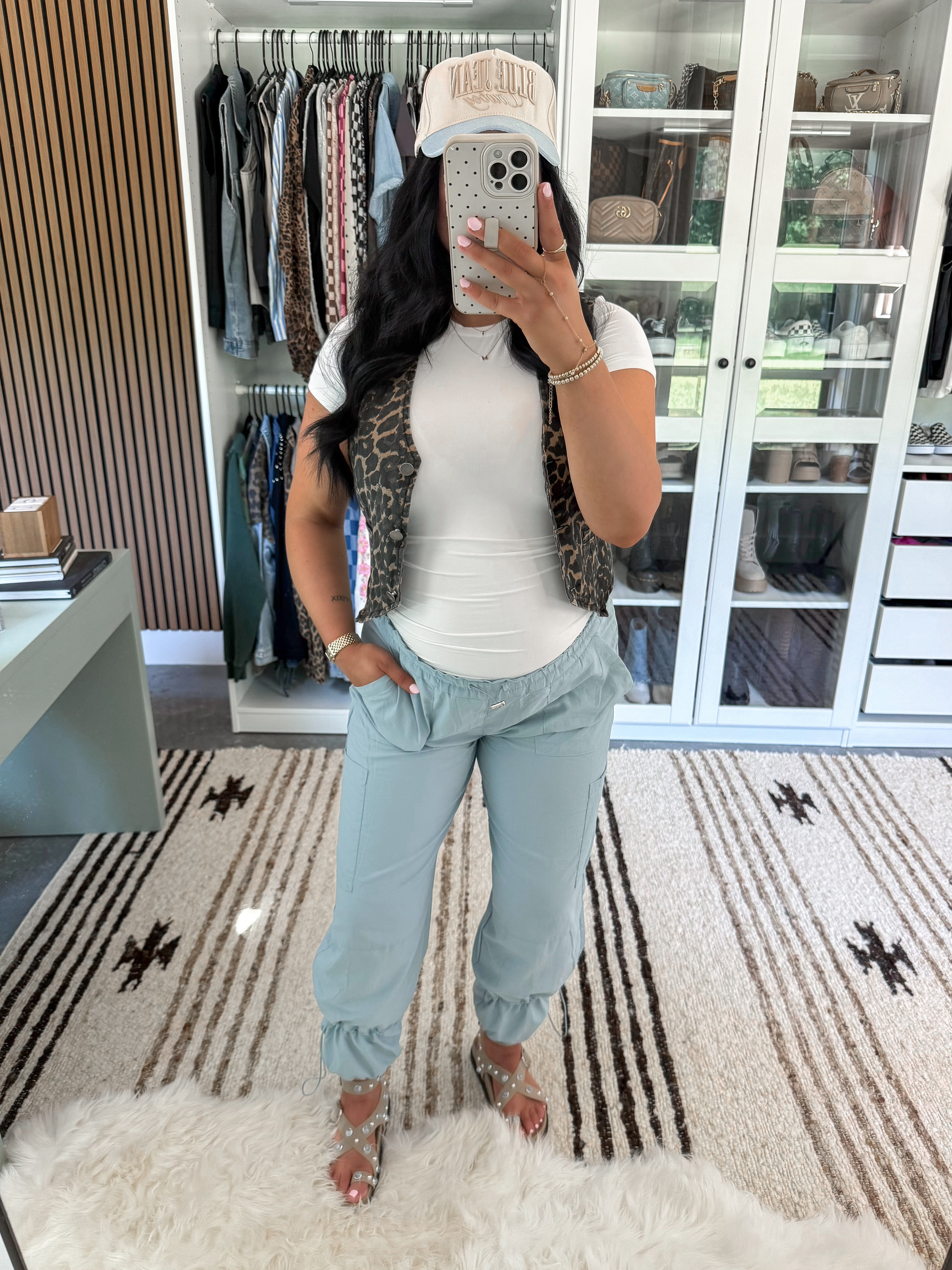 Leopard Vest - medium
Maternity Tee - xs
Cargo Pants - small

 

 #LTKootd #LTKBump