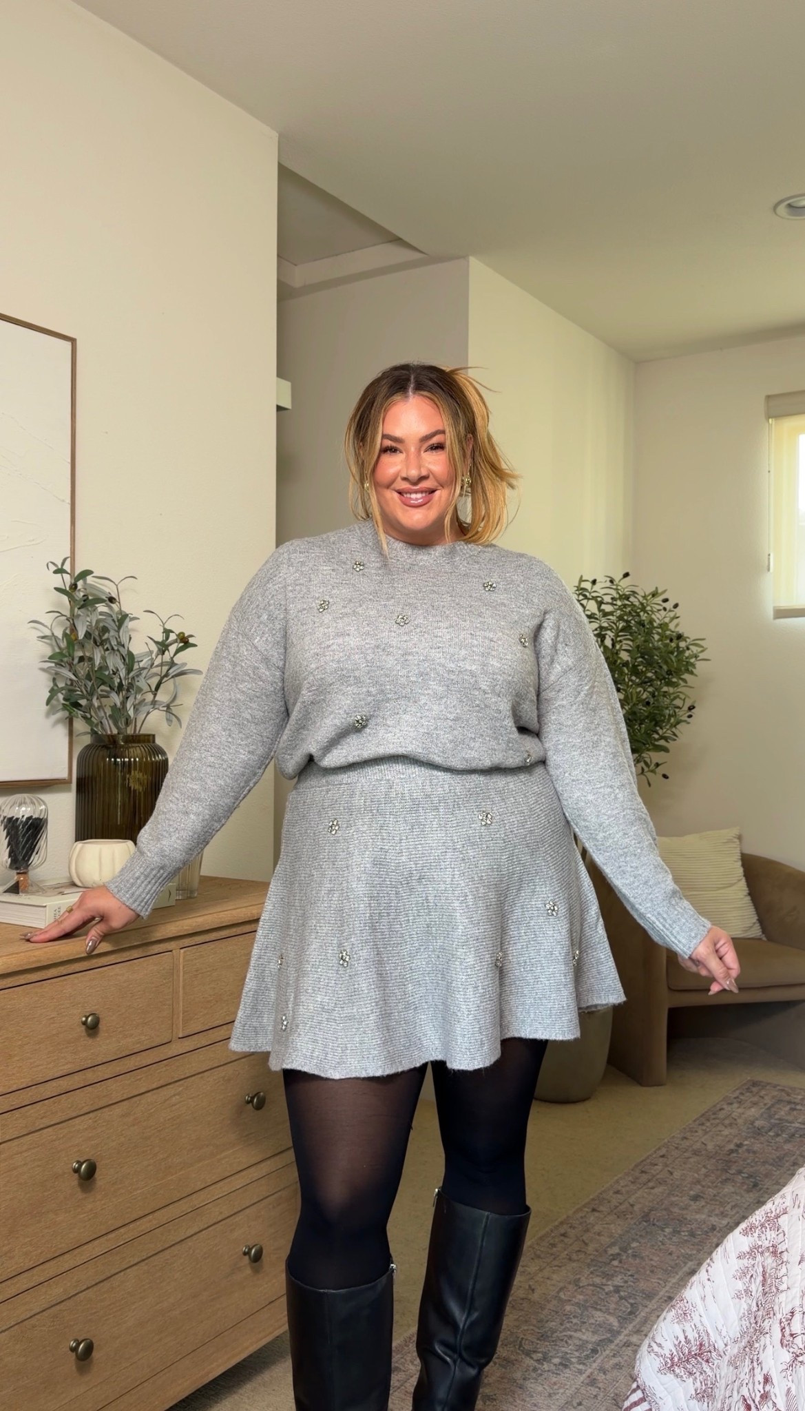 Holiday party outfit inspo of the cutest sweater skirt set✨ wearing a 1x in this sweater and an xl in the skirt! 

#LTKParties #LTKHoliday #LTKMidsize