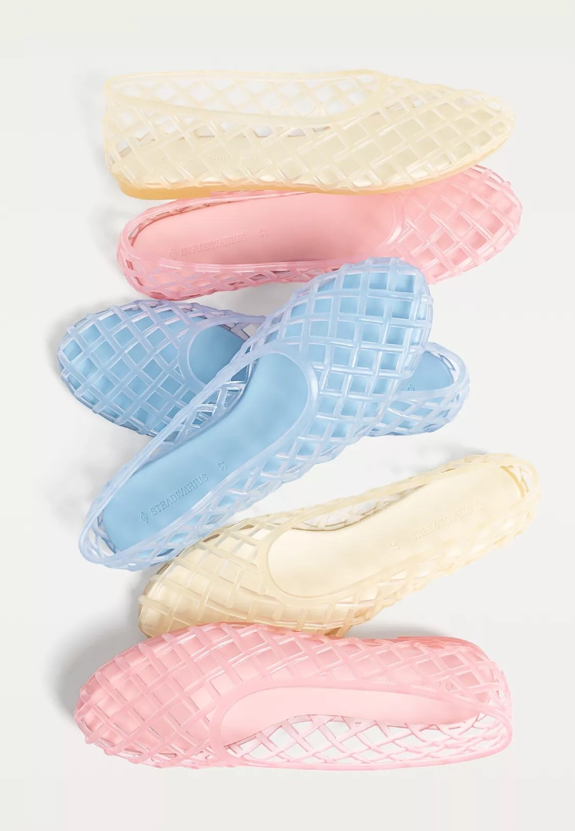jelly sandals for summer 

#LTKSummerEdit #LTKShoeCrush
