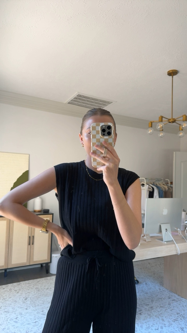 Two piece lounge set for spring! Size M.

#LTKSeasonal #LTKstyletip #LTKVideo