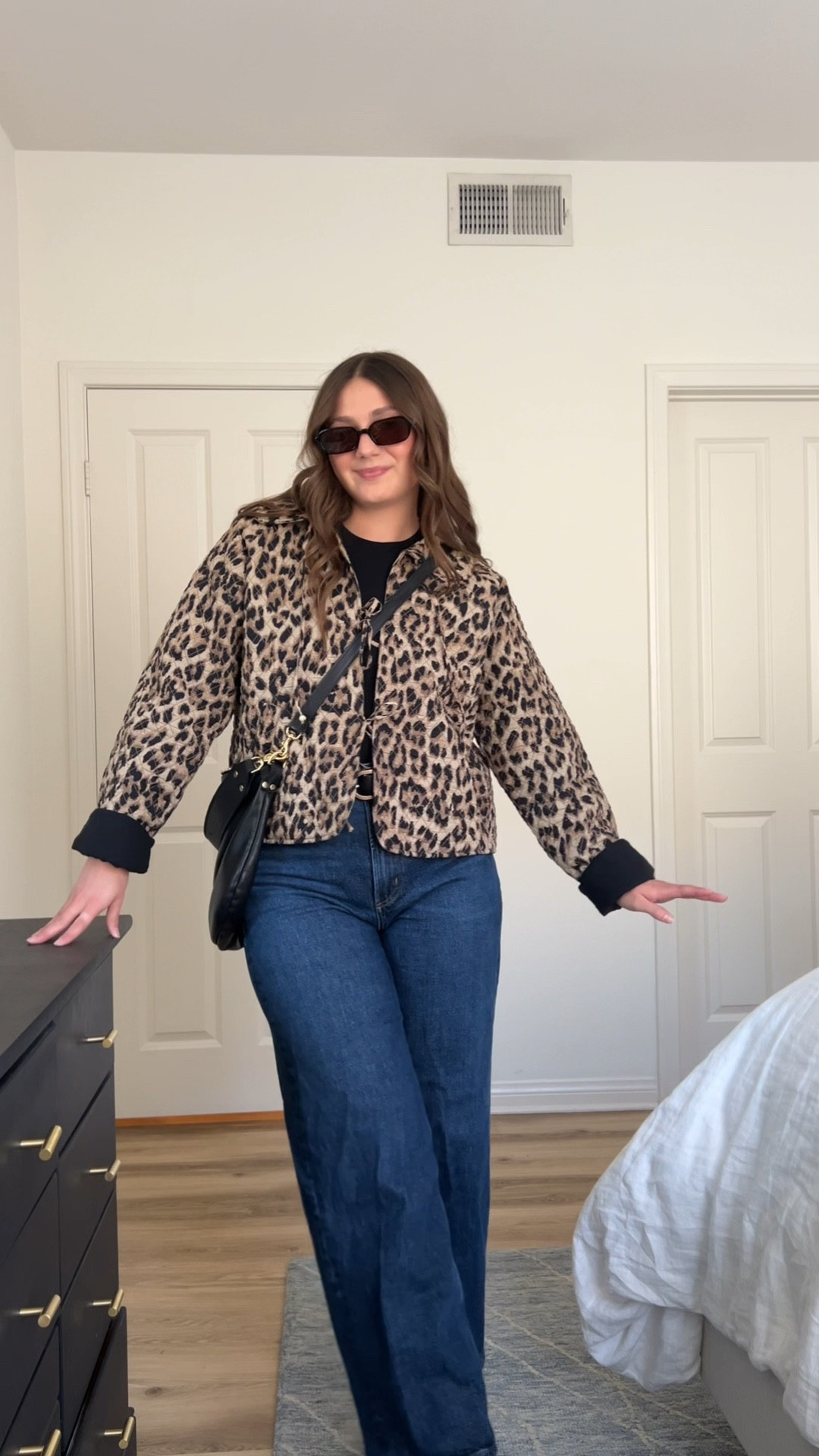 Thanksgiving outfit inspo🍂❤️ #fallfashion #ootd #fallfashiontrends #simpleoutfit 

#LTKFindsUnder50 #LTKStyleTip