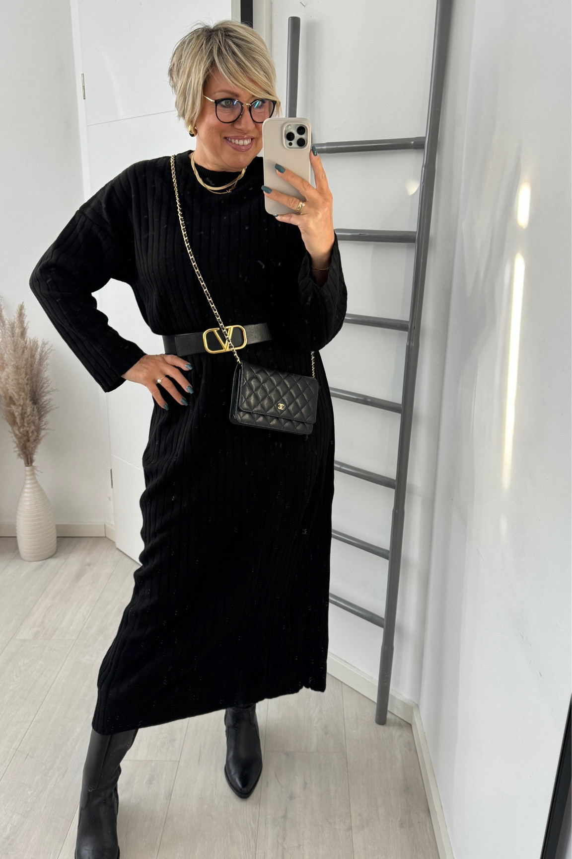 Black Winter Dress

#LTKstyletip #LTKSeasonal #LTKeurope