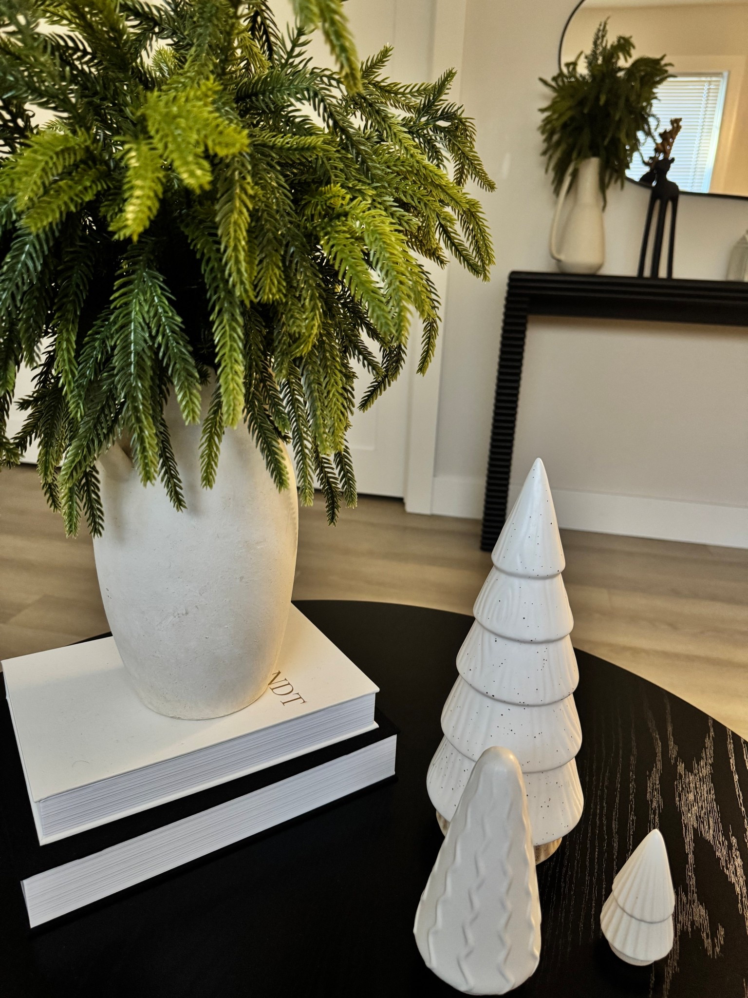 Decoración de Navidad 🎄 

#LTKHoliday #LTKHome #LTKActive