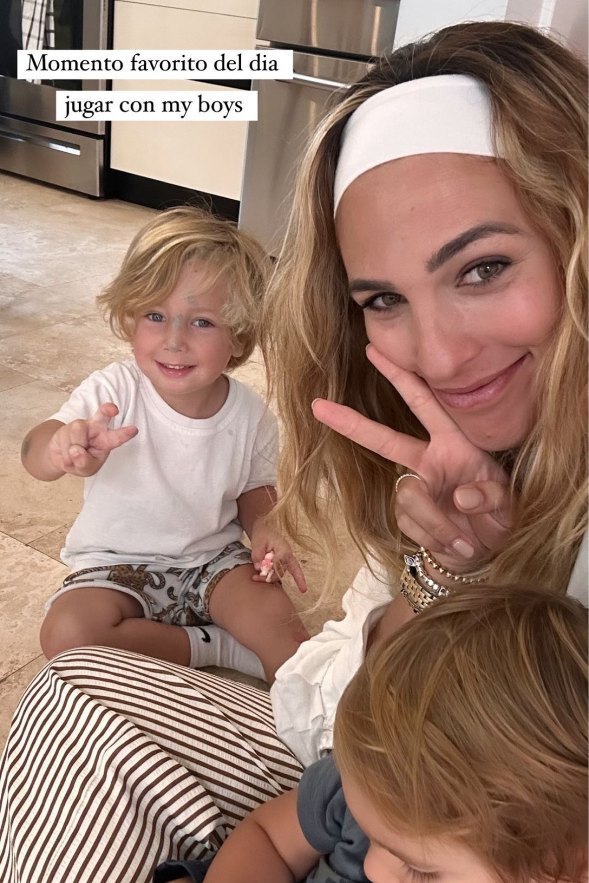 I am obsessed with this headband🫢

#LTKBeauty #LTKU #LTKStyleTip