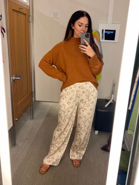 Love when my pants feel like pajamas but aren’t!! Such a comfy outfit for early fall. 

#LTKunder100 #LTKunder50 #LTKxNSale