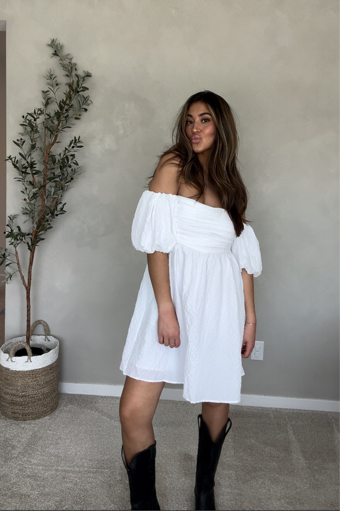 Puffy sleeve for the win 🙌🏽 another Abercrombie dress that’s so cute for spring and perfectly accommodates a bump. Would go TTS or down one size + it has pockets!! 

#LTKfindsunder100 #LTKbump #LTKSpringSale