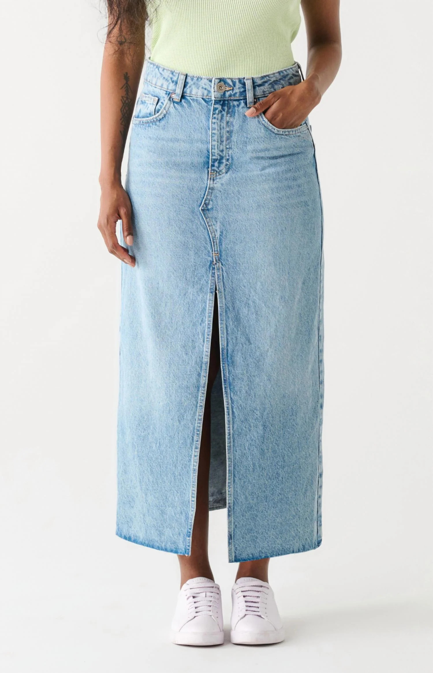 Women's Maxi Denim Skirt In Medium Blue Wash | Shop Simon