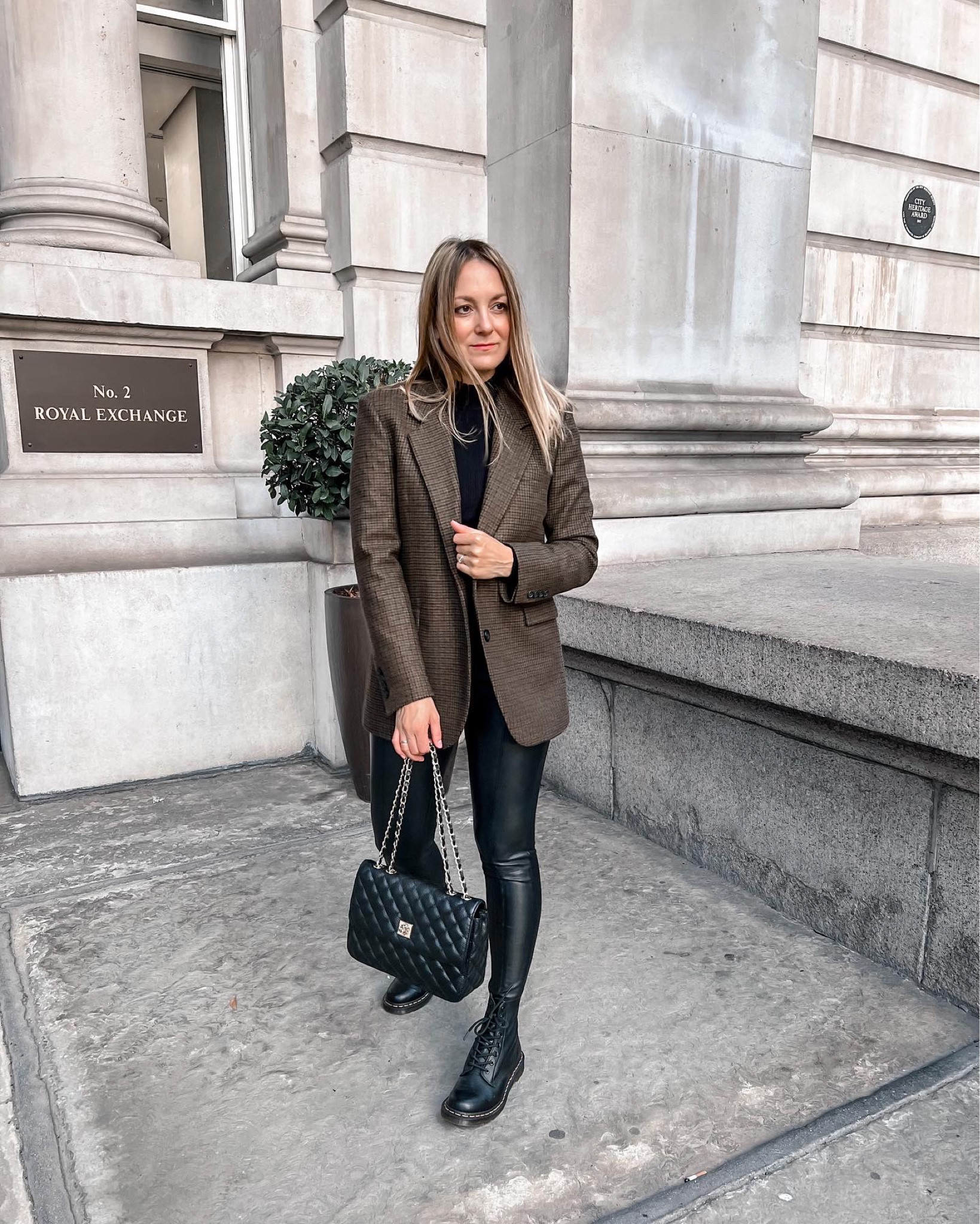 Casual Autumn Look 🖤

#LTKworkwear #LTKSeasonal #LTKeurope