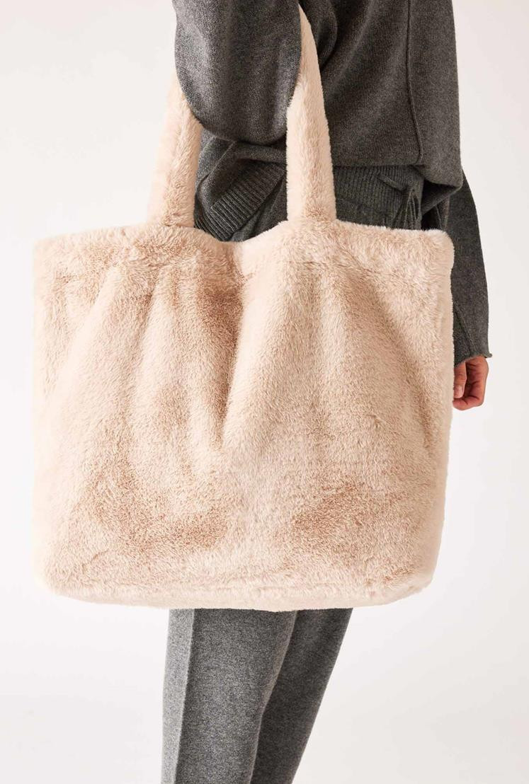 Cozy Cabin Faux Fur Tote | South Moon Under