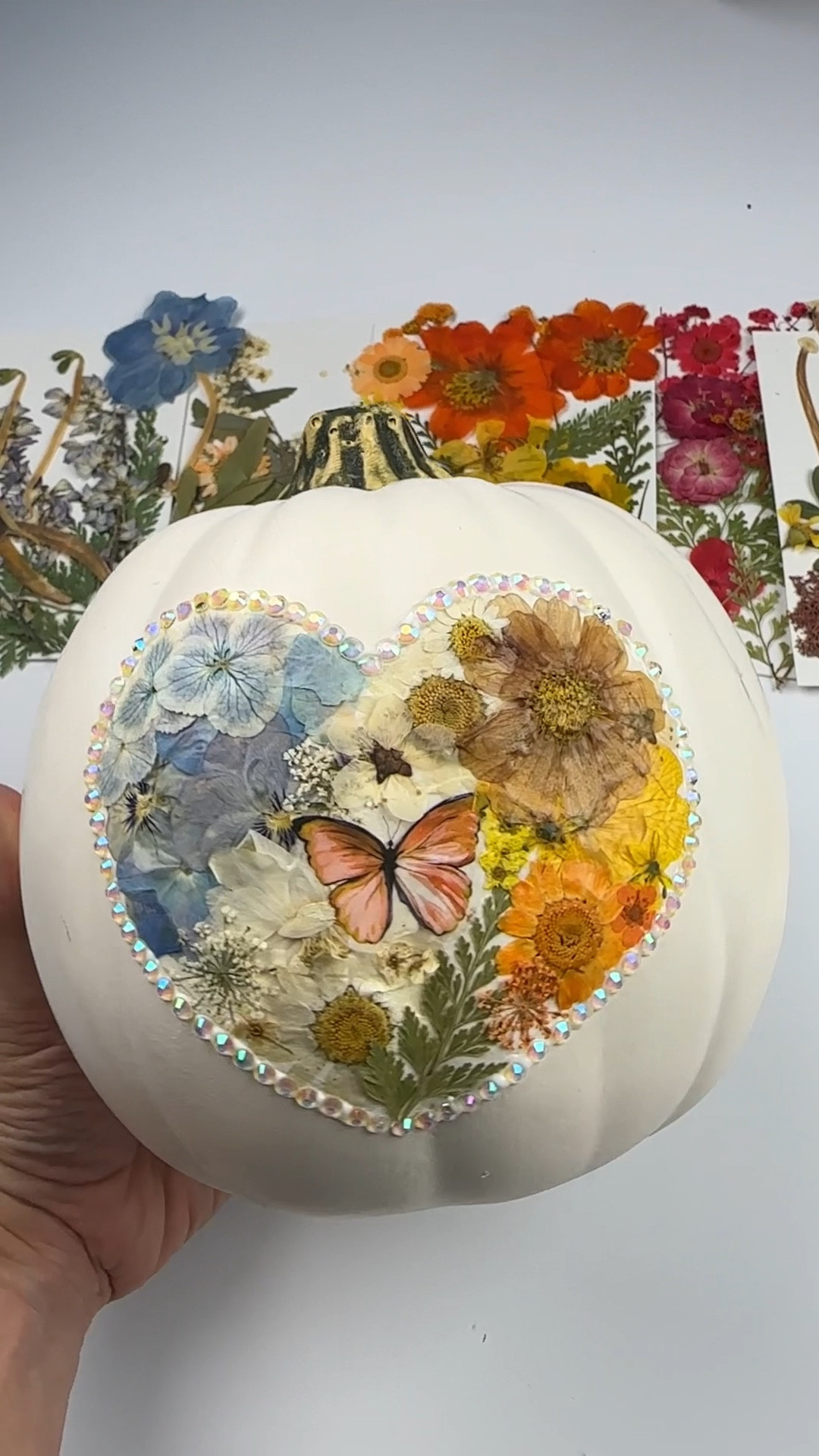 Pressed flower pumpkin 

#LTKSeasonal