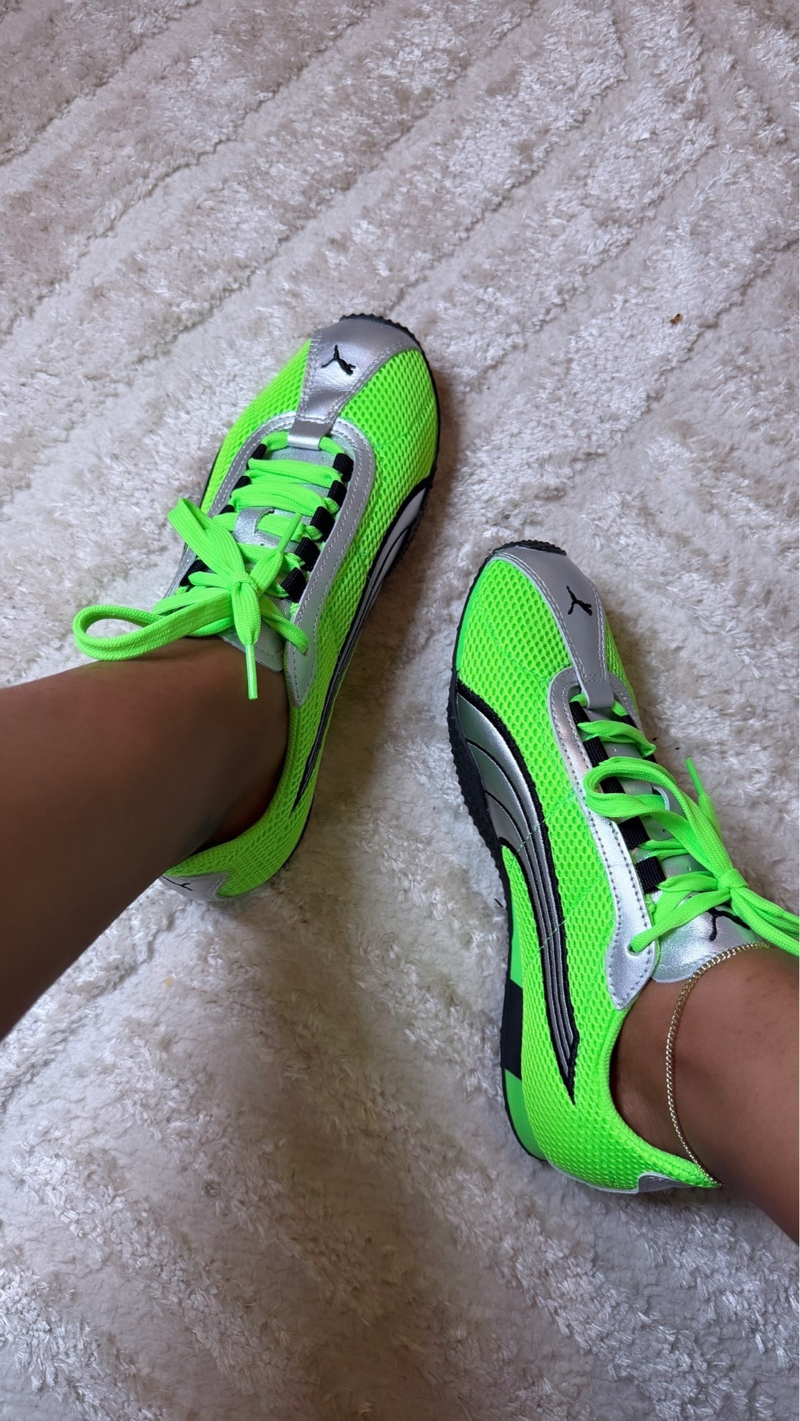 these had me at hello 💚✨
The color. The comfort. The price.
LINK in bio for details.

#LTKootd #LTKmomlife #LTKgrwm