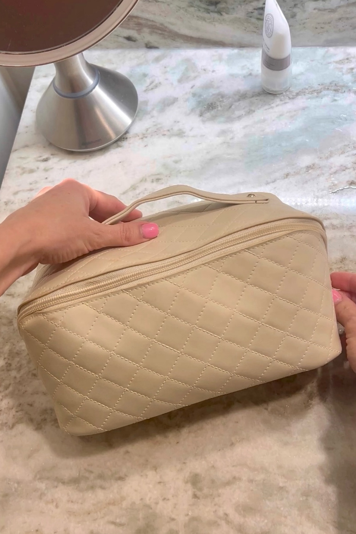 love love love this Amazon makeup bag!!! This is the medium sizee