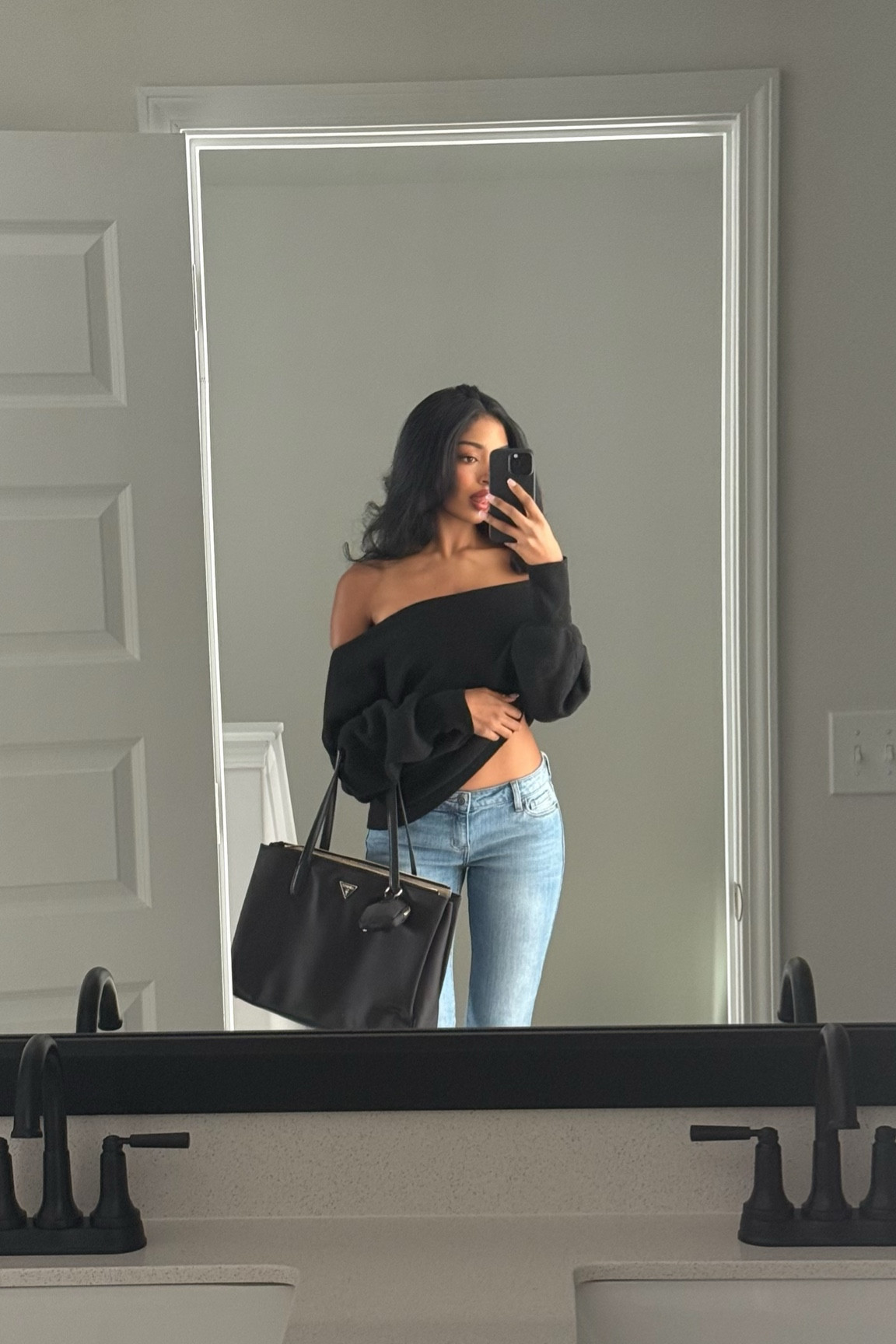 casual errands fit (: 

#LTKSeasonal #LTKFindsUnder100 #LTKStyleTip