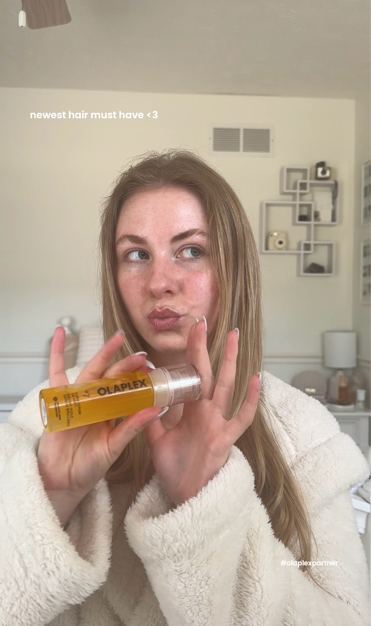 I’ve been using this on hair wash day & day two for a little hair refresh & I am lovingggg it 🫧💁🏼‍♀️

#ad #olaplexpartner

#LTKgrwm #LTKBeauty #LTKmorningroutine