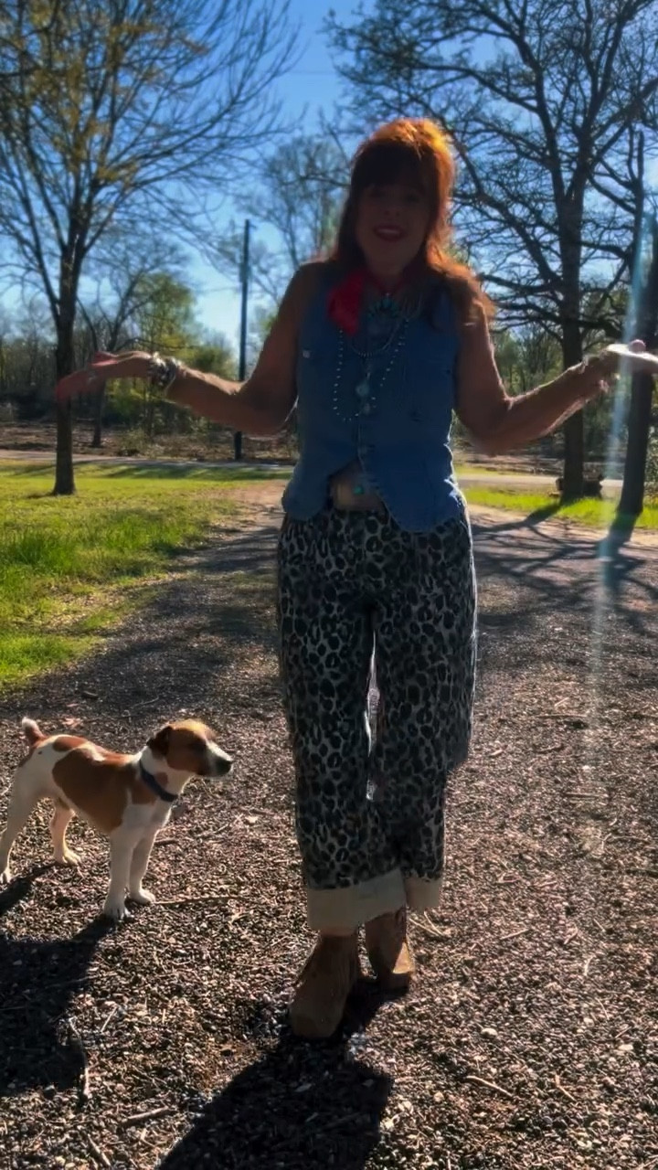 How small is your town. I’m from Snook, TX. Drop the name of your town to see if anyone knows where it is. I’m on my way to “Town” Bryan/College Station to go thrifting and do some rat killing errands with my momma. Do you have to “run to town” to get groceries or whatever. We do. Not even a stop light. Thank goodness for the Family Dollar!