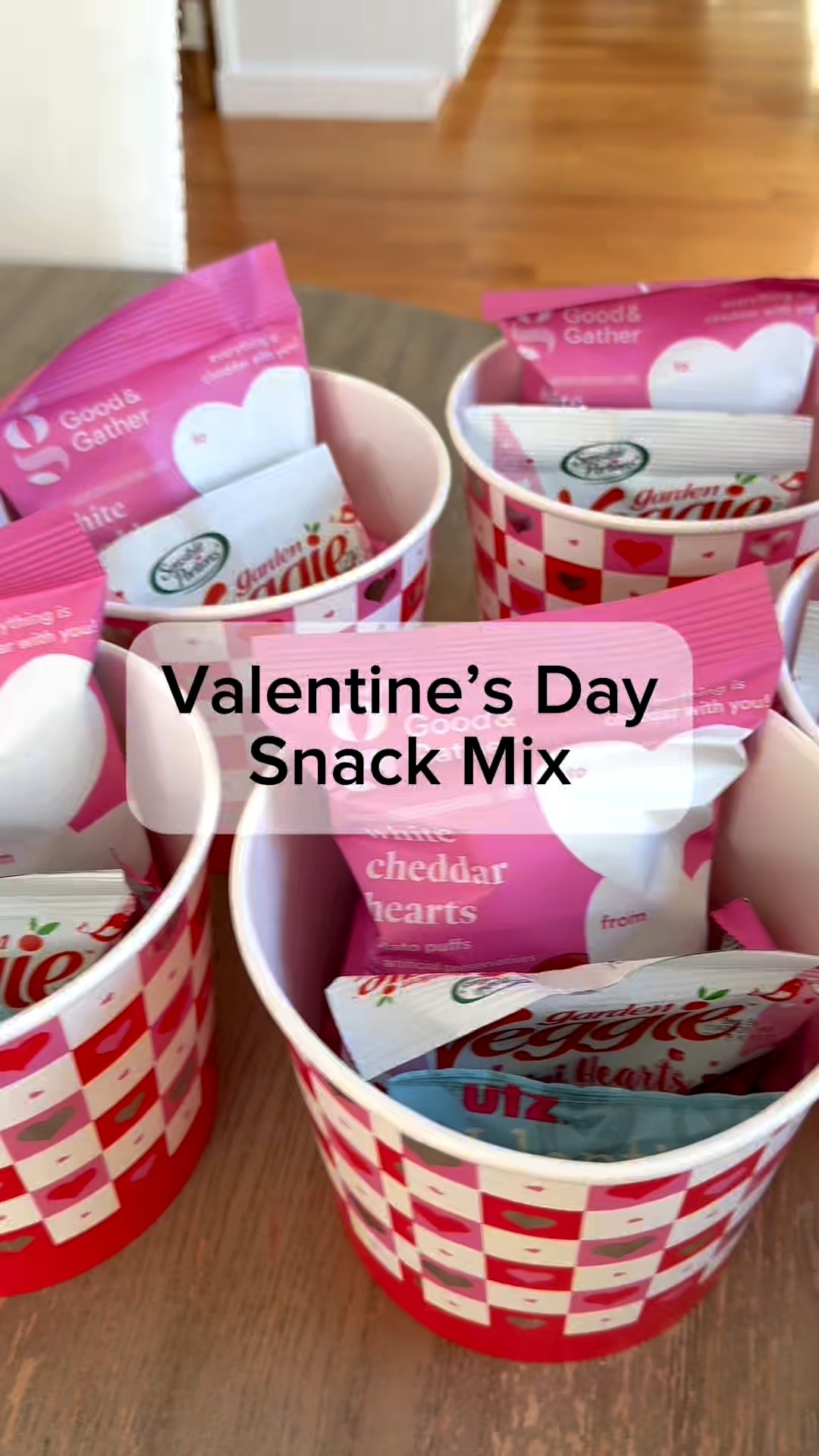 Valentine’s Day snack mix idea for kids


#LTKKids #LTKmomlife #LTKValentine