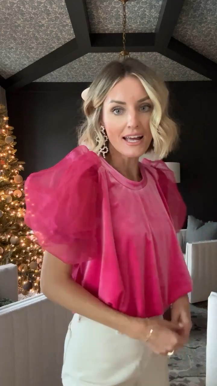 The prettiest top from Anthropologie! I sized down to an XXS 

Loverly Grey, holiday top, velvet top

#LTKHoliday #LTKSeasonal #LTKStyleTip