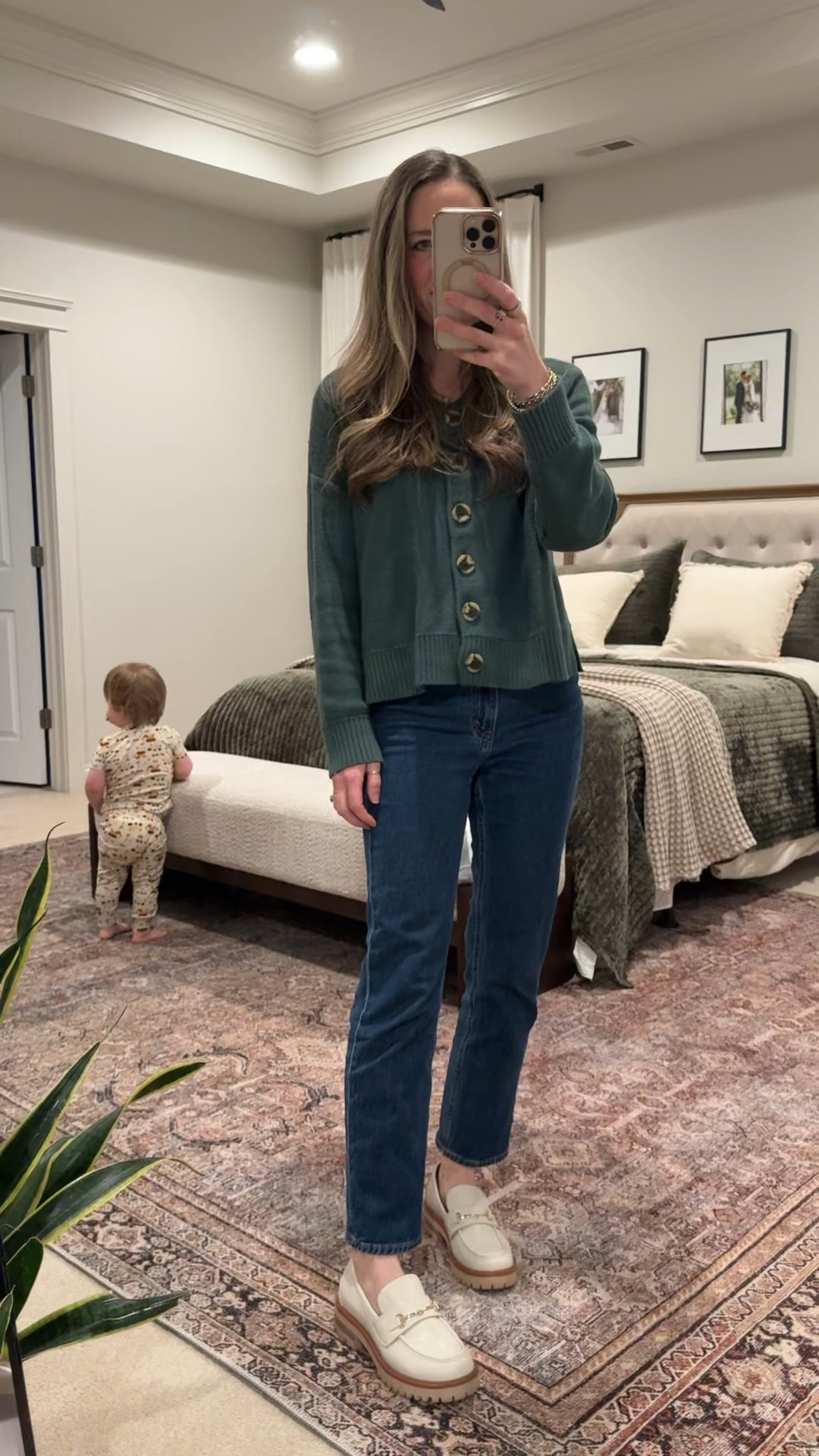 Viral Quince Cardigan (Spring Staple) 🤍

• Quince cardigan (I own it in 2 colors)
• Abercrombie high-rise ankle straight jeans (26R in this dark wash)
• Neutral loafers

This Quince cardigan is one of my most-worn spring capsule wardrobe pieces. It’s lightweight, polished, and easy to wear buttoned as a top or layered over a tee.

I’m 5’4” for length reference.

Jeans sizing note:
I had to size up to a 26R in this dark wash. I wear my normal size in the lighter washes of this same jean. The ankle straight fit is flattering and easy to style with flats or loafers.

Use my Quince code INFG-25SIMPLYCHICMAMA10 for savings 🤍 The quality for the price truly makes this one worth it.

Perfect for:
• Quince cardigan review
• Spring capsule wardrobe
• Casual chic mom outfits
• Ankle straight jeans outfit
• High rise jeans women
• Everyday classic style
• Minimalist spring outfits

This is one of those elevated basics that makes getting dressed simple.

#LTKootd #LTKmomlife #LTKWorkwear