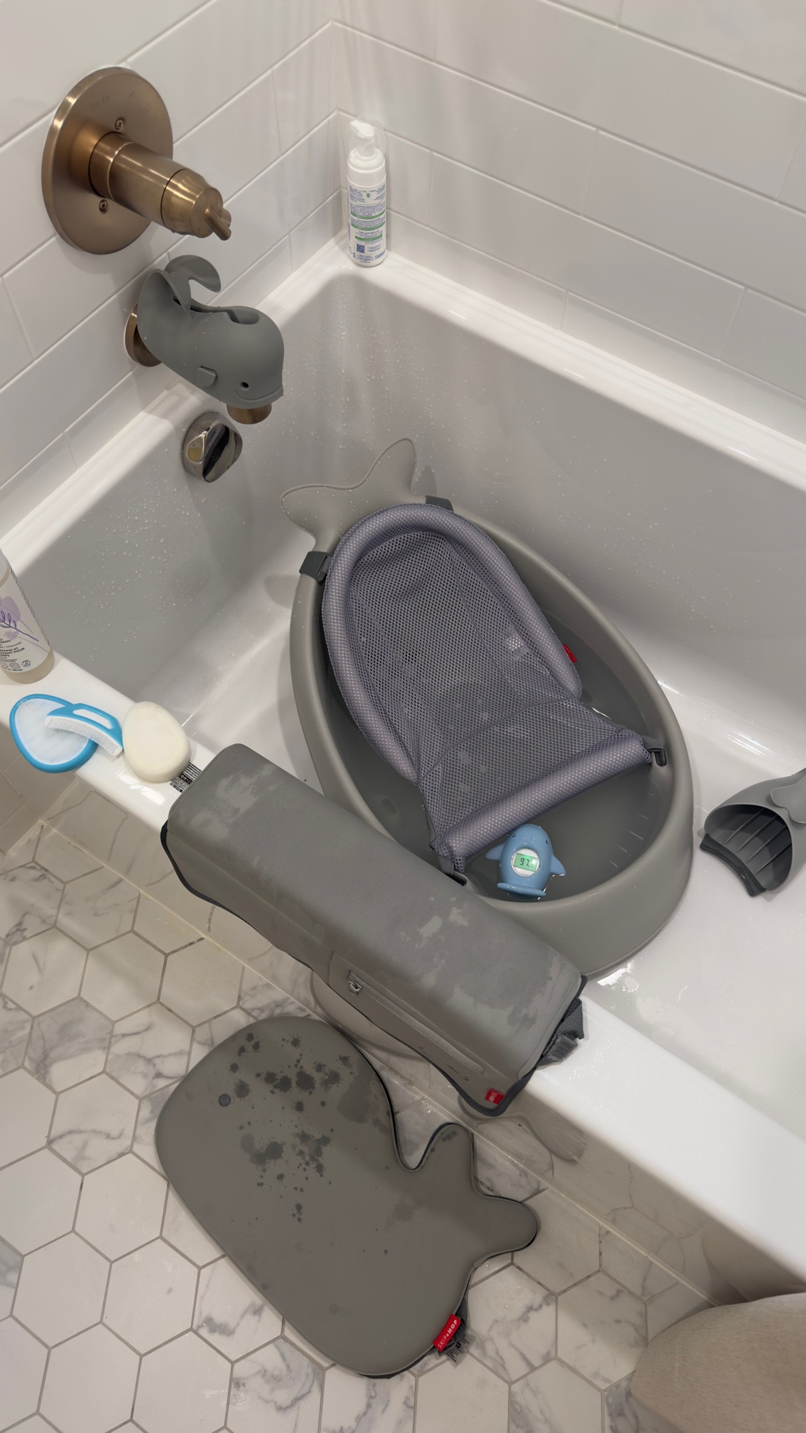 Bath time essentials, baby registry must have