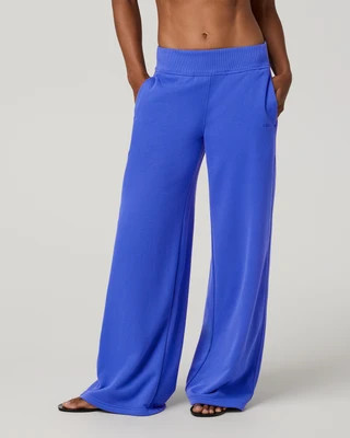 Vuori Sedona Midrise Wideleg Sweatpant - Shorts | Electric Blue | XL | Vuori Clothing (US & Canada)