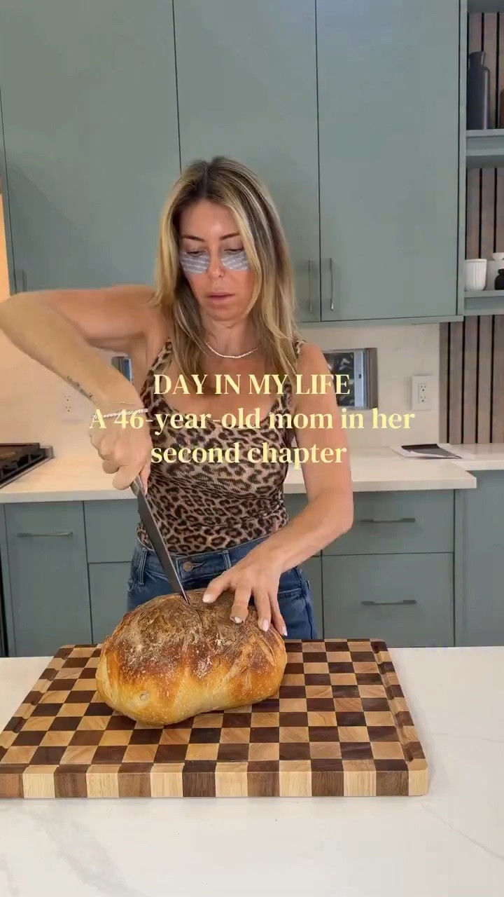 Squeezed a little couples therapy in today! Life in my second chapter as a mom of teens ❤️

Comment shop for links #momlifeunfiltered #startingover #secondchapter❤️‍🔥 #over40andfabulous