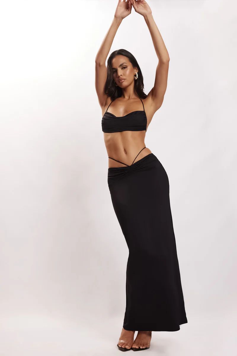 Amber Ruched Maxi Skirt - Black | MESHKI US