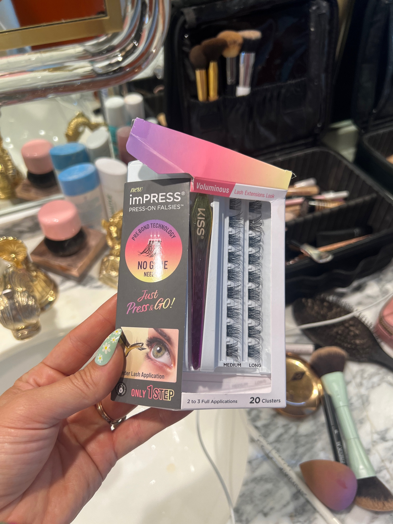 No glue press on lashes

#LTKstyletip #LTKbeauty #LTKunder50