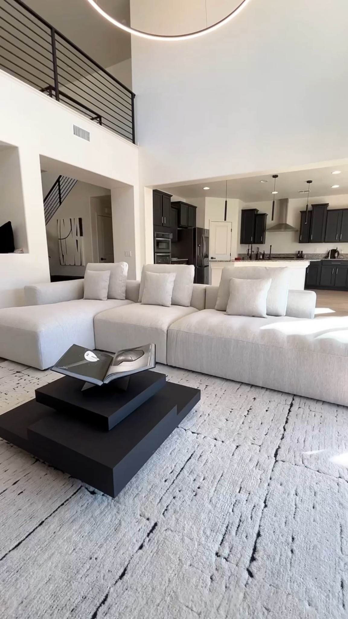 Living room inspo ft. my favorite rug 🤍



#LTKHome