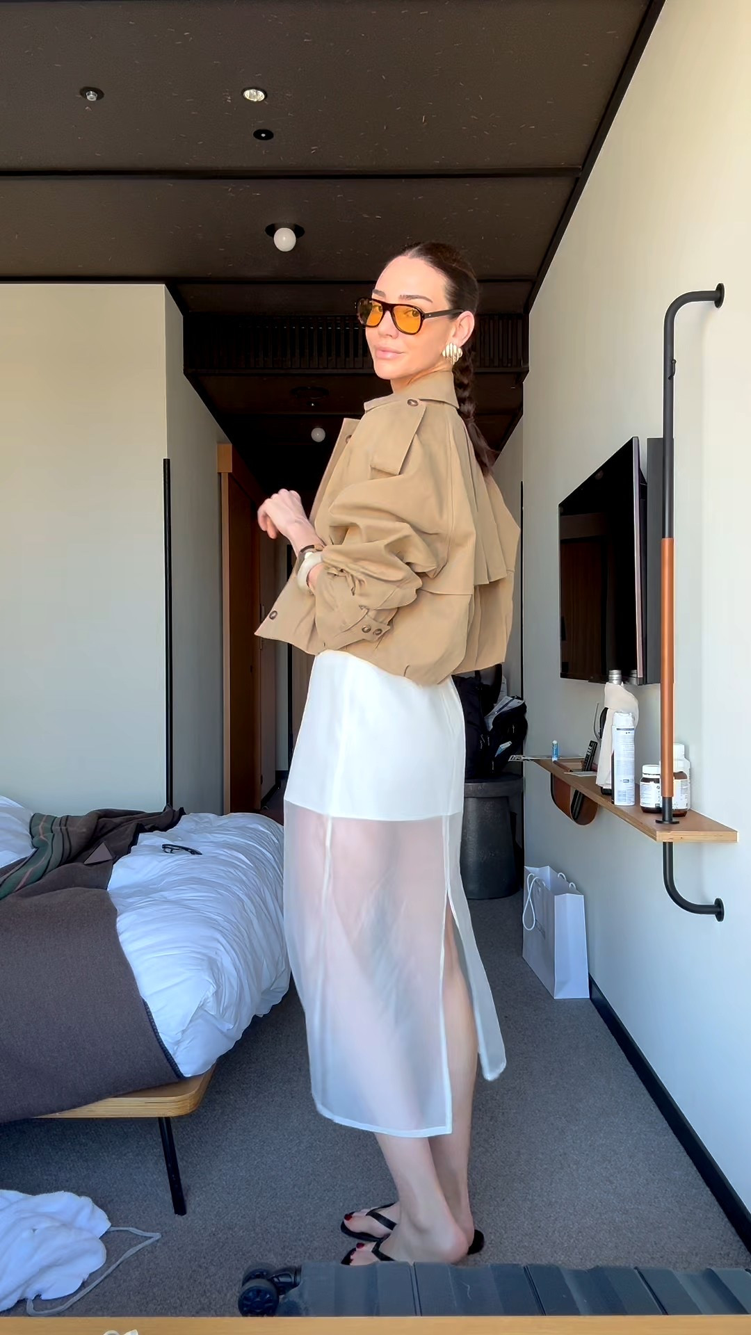 Kyoto OOTD In Henne 
Beige cropped trench jacket 
White midi skirt 
Black sandals 
