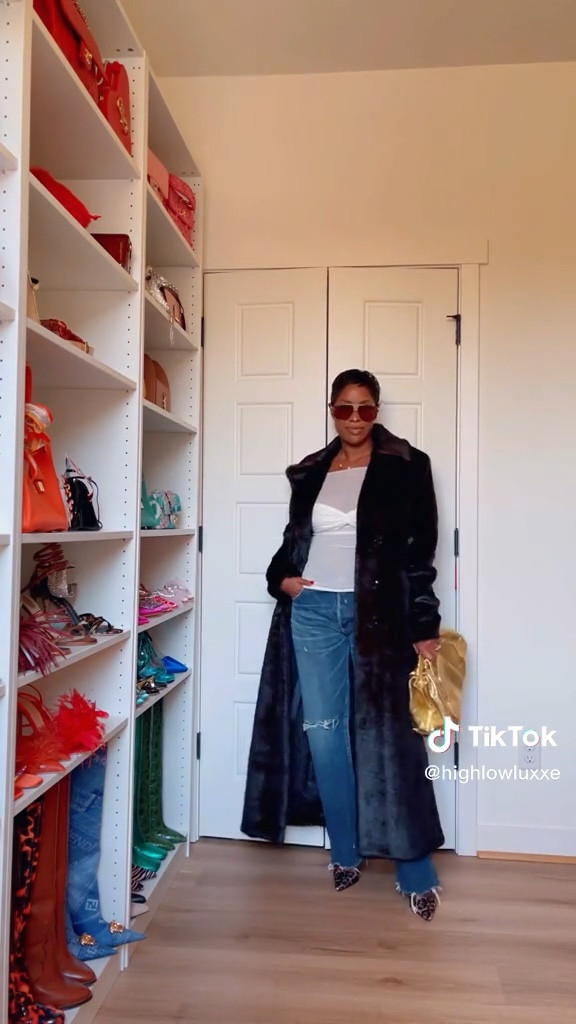 #Winterfashion #casualbutextra #outfitinspo shop the look below!

#LTKfit #LTKSeasonal #LTKstyletip