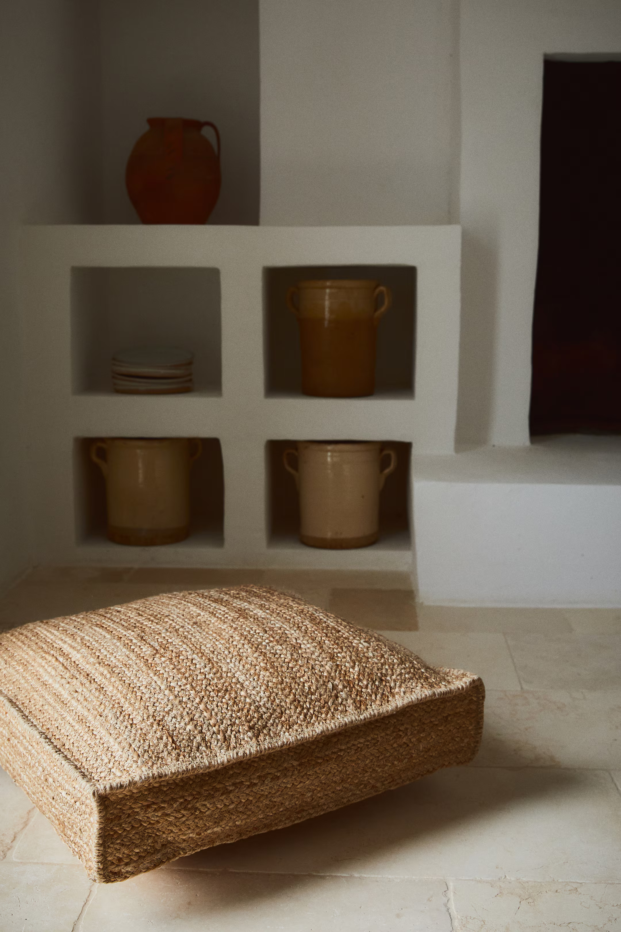 Jute floor cushion | H&M (UK, MY, IN, SG, PH, TW, HK)