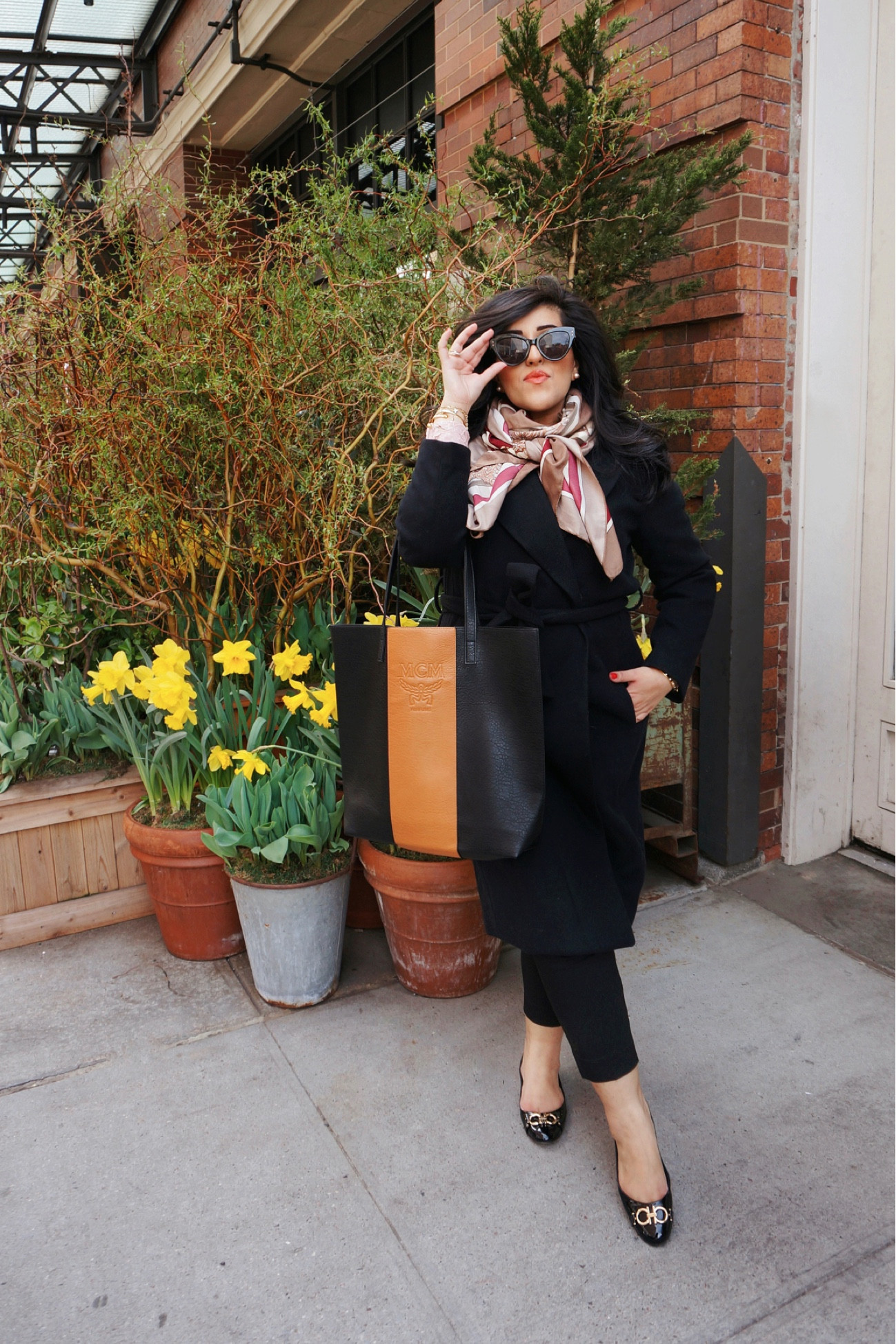 SPRING CITY OOTD // For when spring takes a chilly turn, stroll the city in this polished noir look punctuated with a printed silk scarf❤️ 

Spring outfit, spring look, coat style, silk scarf, ankle pant style, ankle pants, dress pants, chic style, city break, city break outfit, nyc style, nyc outfit, classic style, 

#LTKSeasonal #LTKunder100 #LTKstyletip