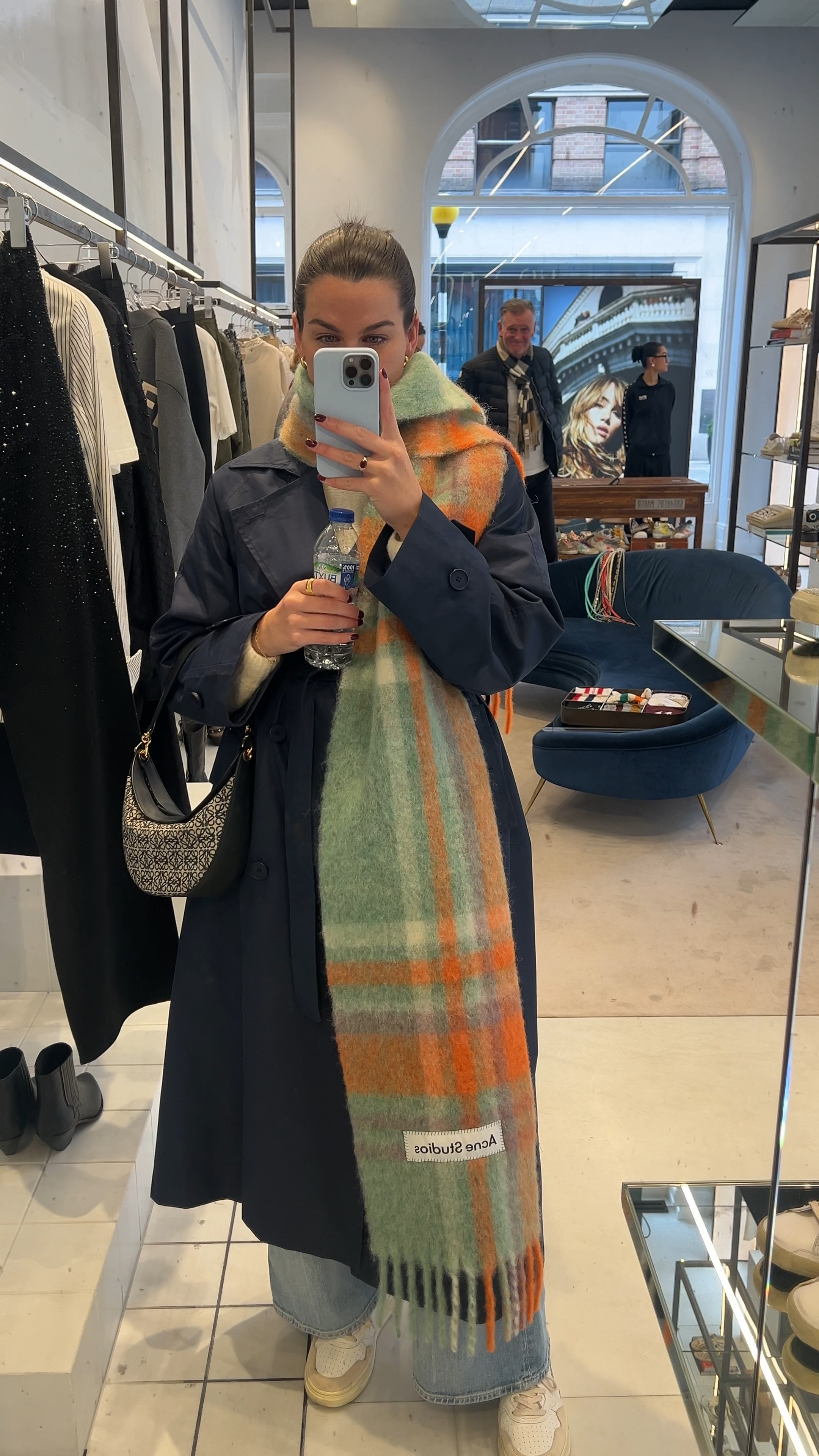 Wearing the scarf and coat combo to death. 

#LTKaustralia #LTKtravel #LTKstyletip